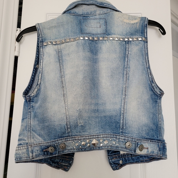 Jean jacket vest. Size 4. - Picture 10 of 10